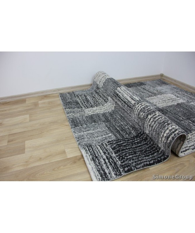 Nowoczesny dywan szary New Look 25218659 - geometryczny wzór - dywaneo.pl