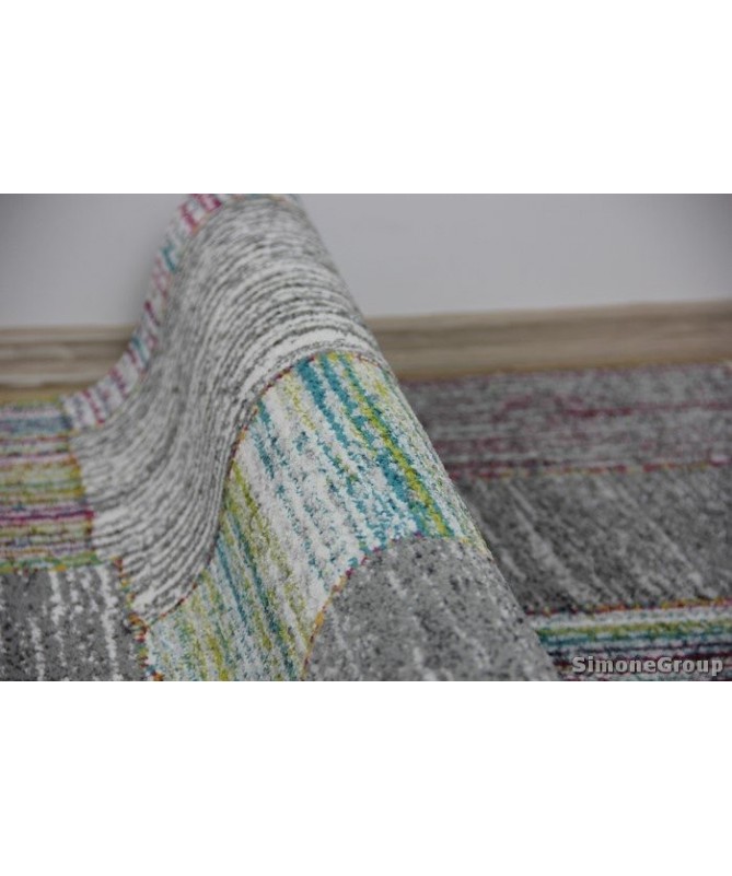 Nowoczesny dywan szary New Look 25218779 - geometryczny wzór - dywaneo.pl