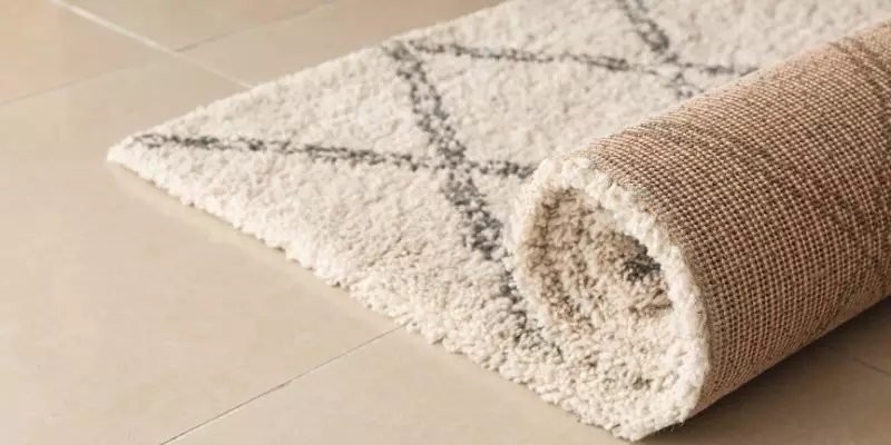 Co zrobić, żeby dywan się nie ślizgał?