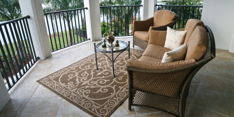 Jaki dywan zewnętrzny na balkon? Sprawdź naszą propozycję